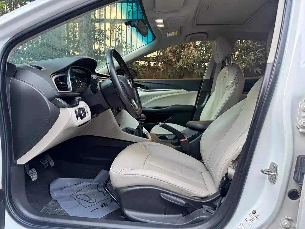 Buick Excelle — миниатюра 6