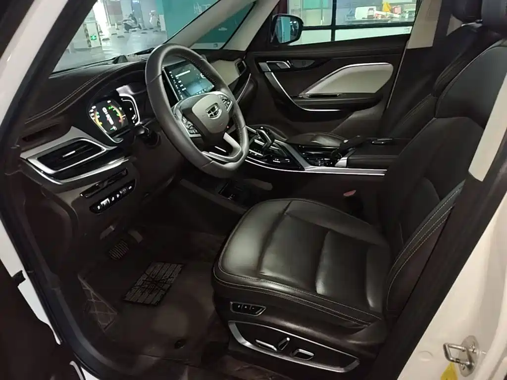 Geely Jia Ji New Energy — миниатюра 15