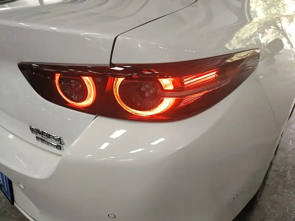 Mazda 3 Axela — миниатюра 8