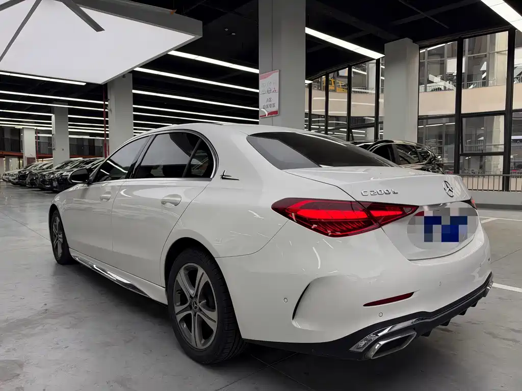 Mercedes-Benz C-Class — миниатюра 18