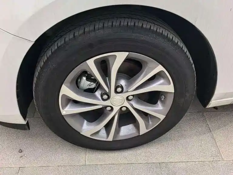Buick Verano — миниатюра 6