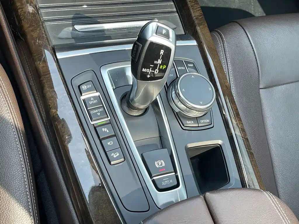 BMW X5 (Import) — миниатюра 16