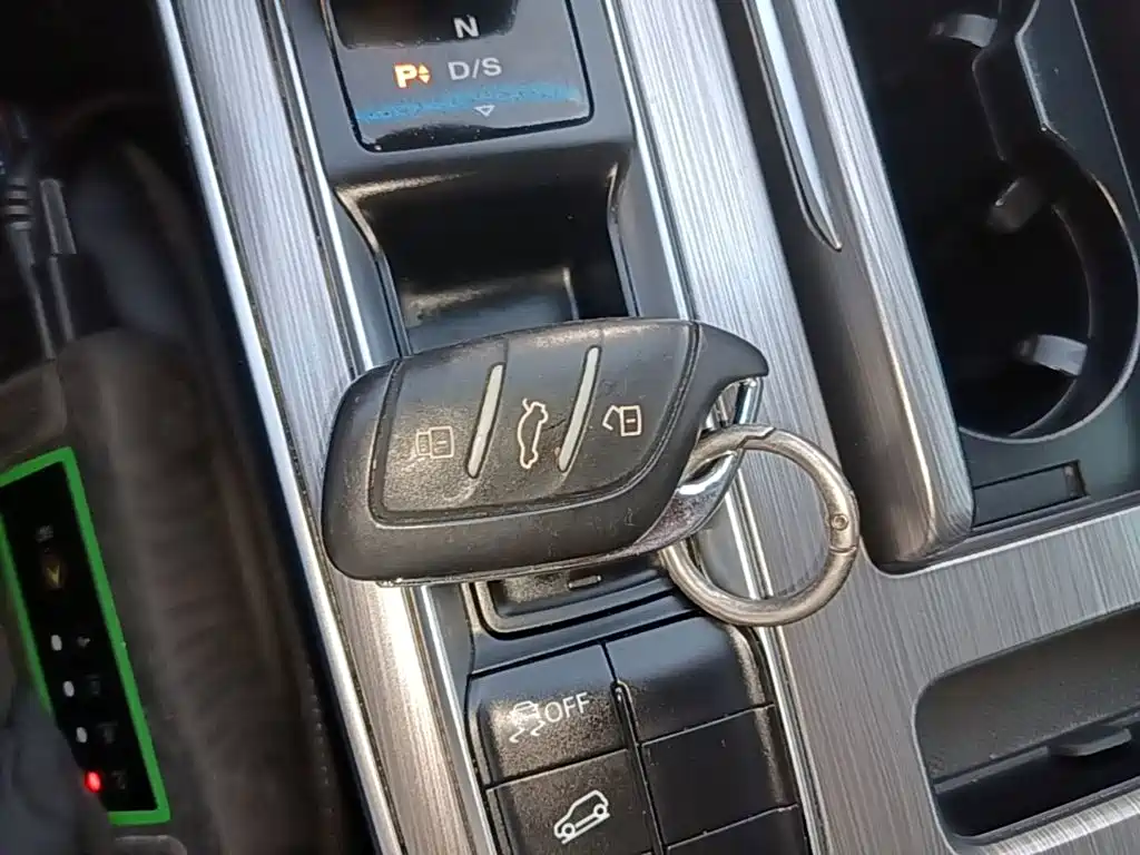 Roewe RX5 — миниатюра 9