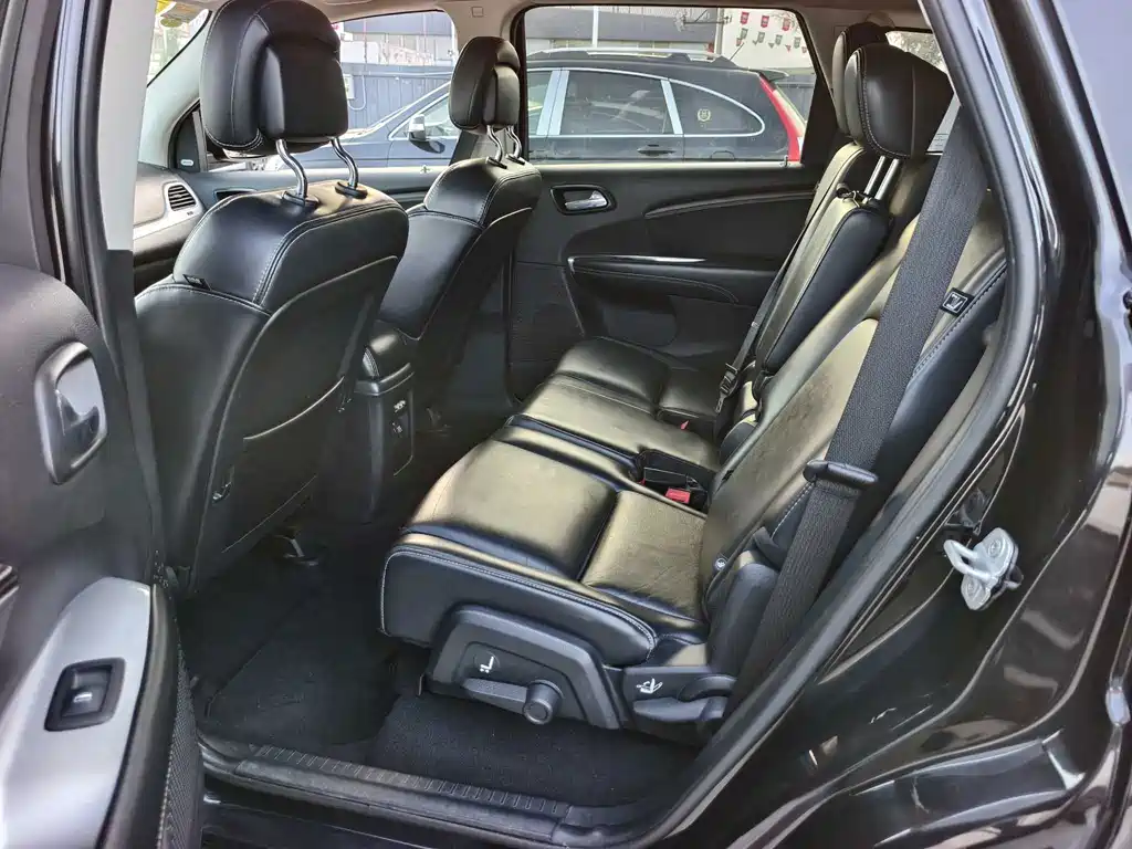 Dodge Journey — миниатюра 8