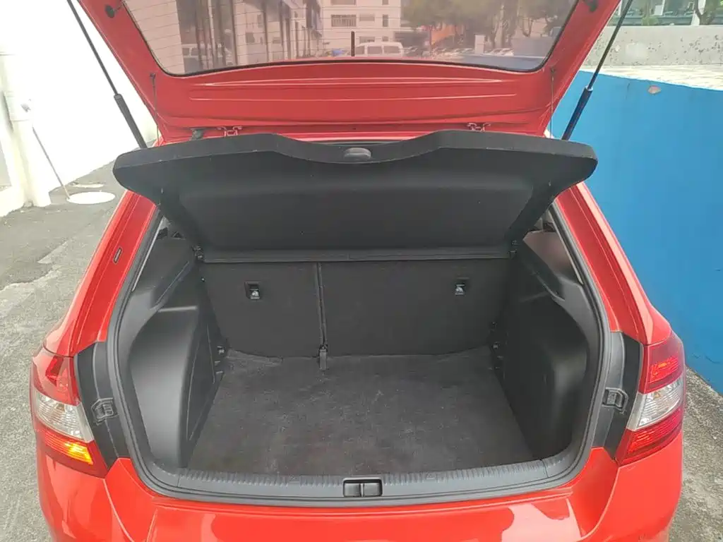 Skoda Rapid Spaceback — миниатюра 19