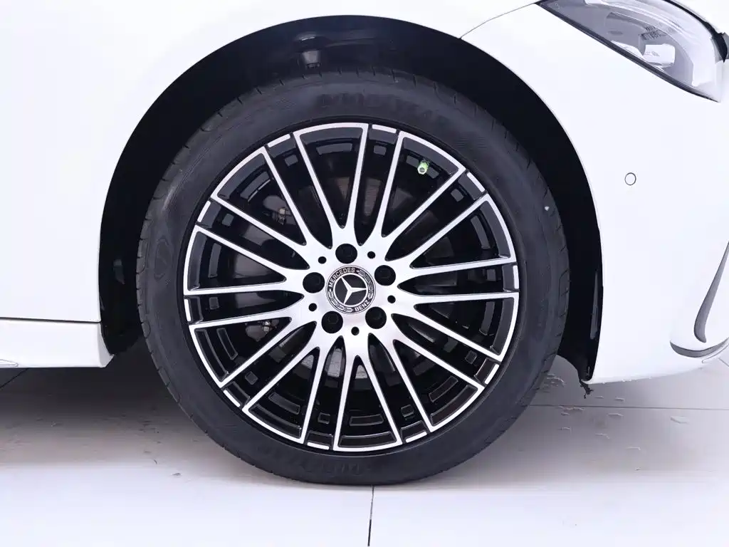 Mercedes-Benz C-Class — миниатюра 6