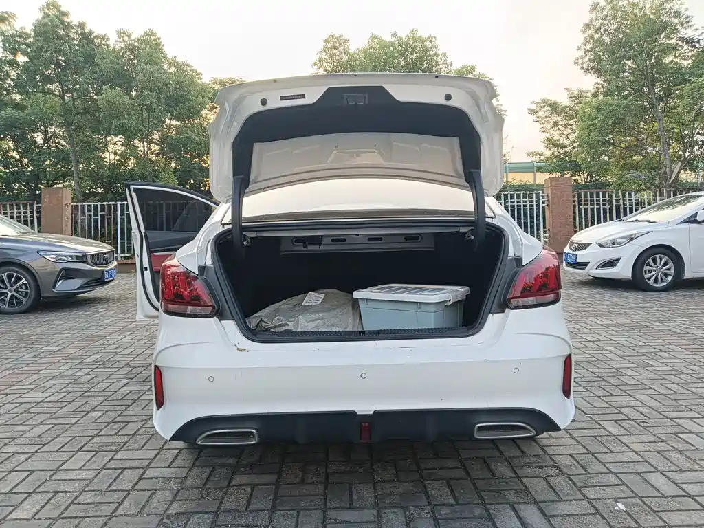 MG MG5 — миниатюра 14