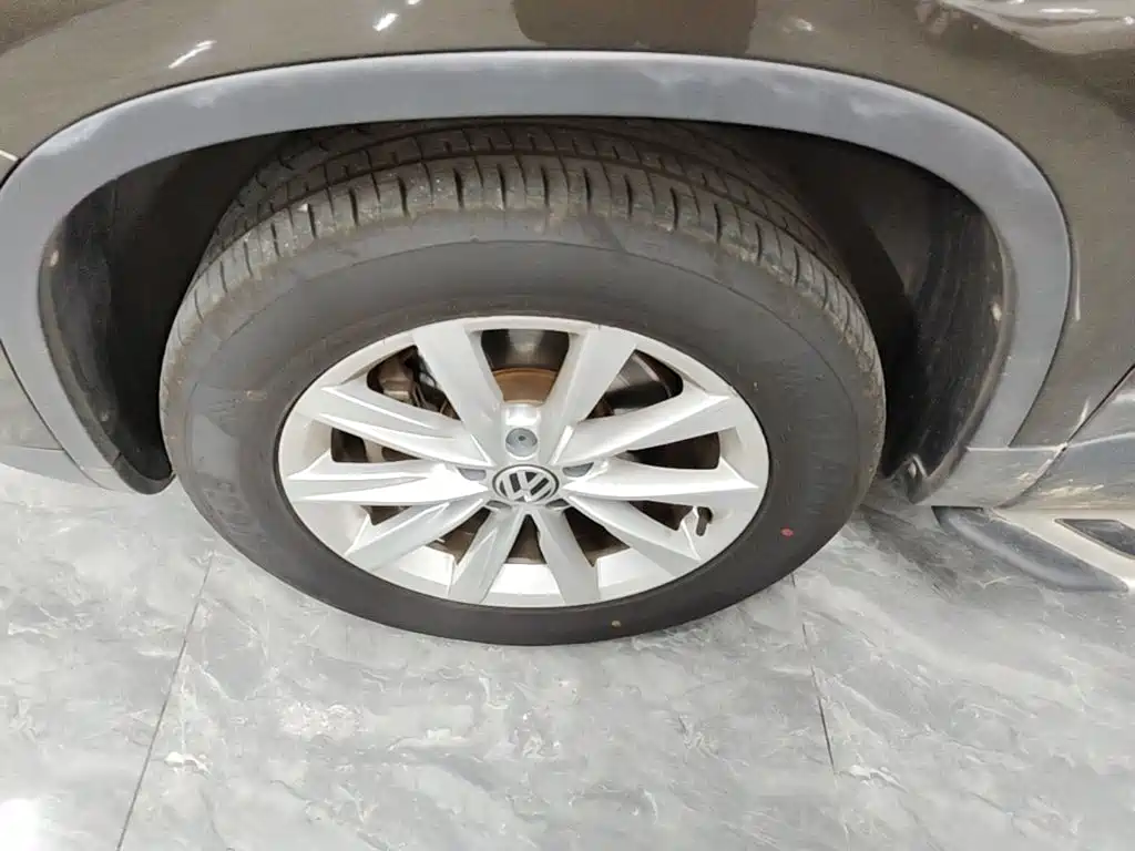Volkswagen Tiguan — миниатюра 23