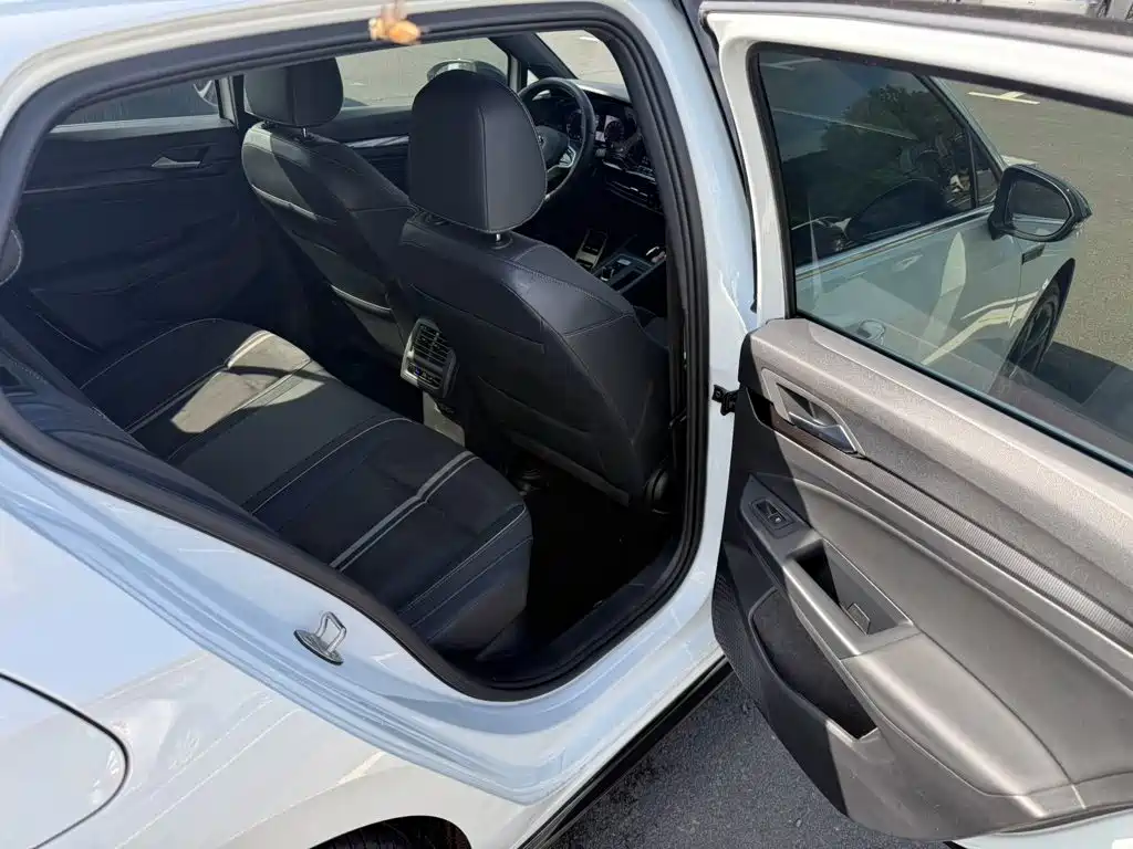 Volkswagen Golf — миниатюра 9
