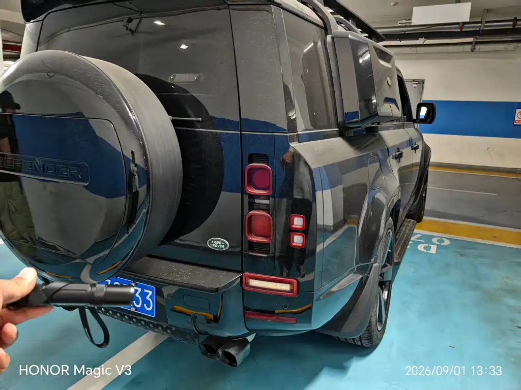 Land Rover Defender — миниатюра 9
