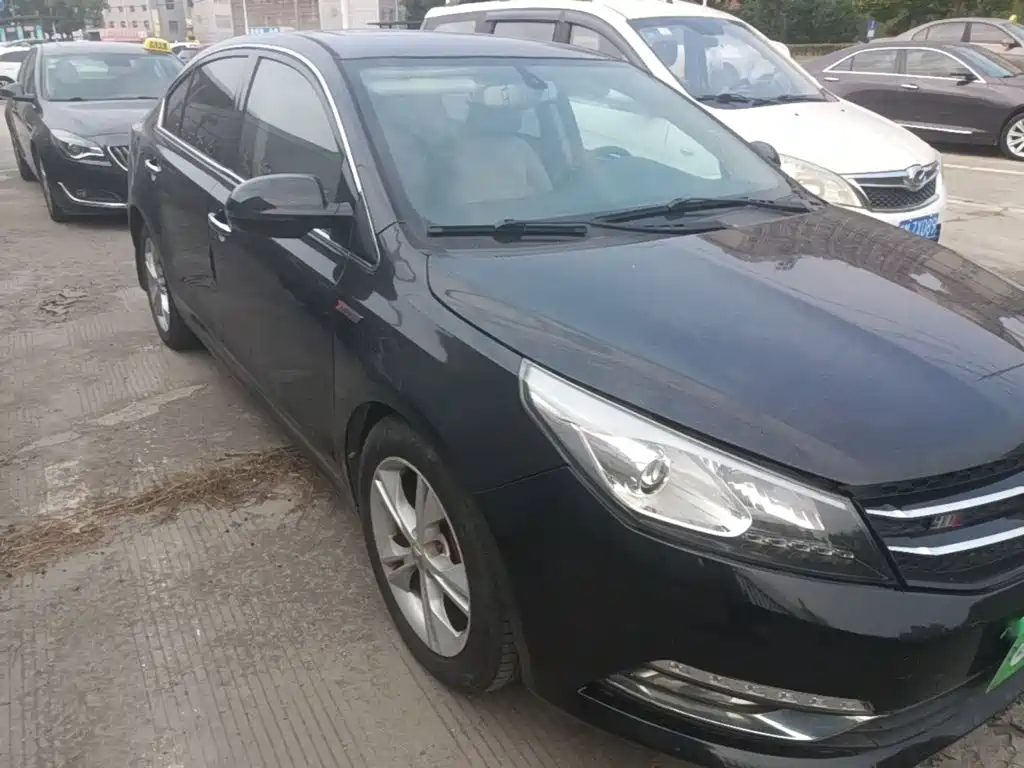 Zotye Zotye Z500 — миниатюра 4