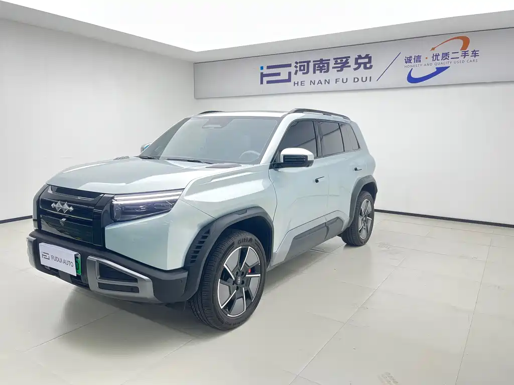 Fang Cheng Bao Titanium 3 2025