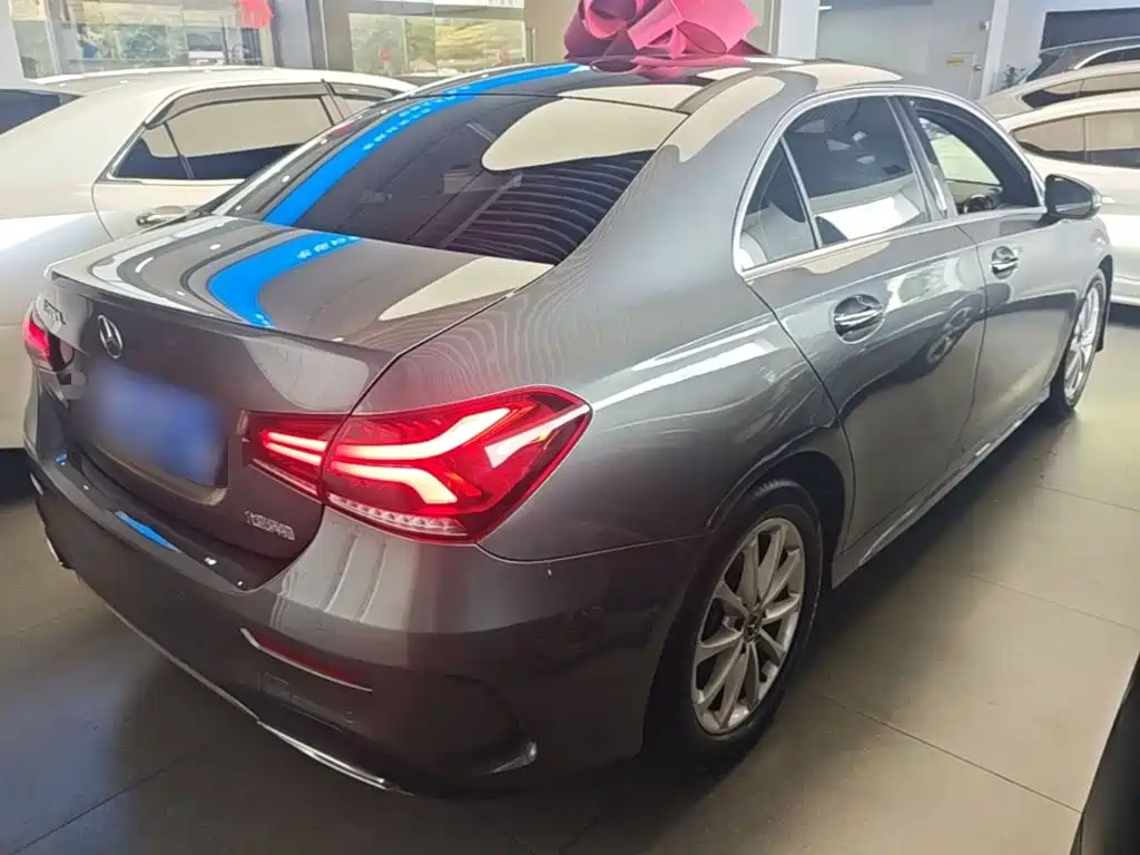 Mercedes-Benz A-Class — миниатюра 7