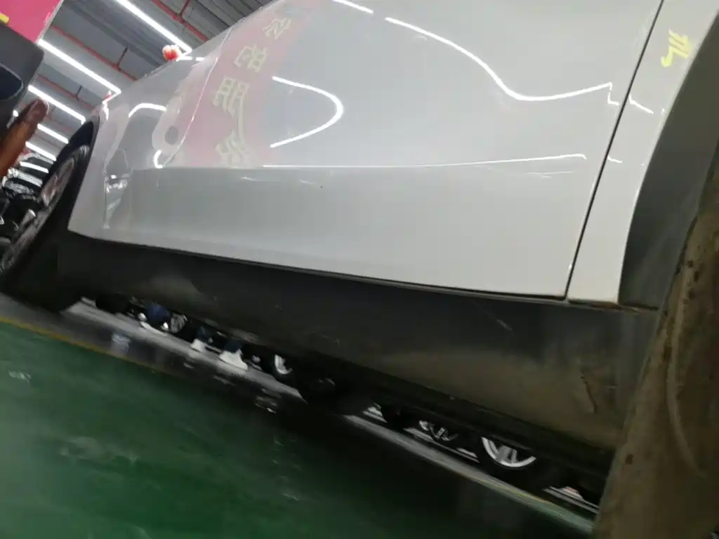 Tesla Model Y — миниатюра 21