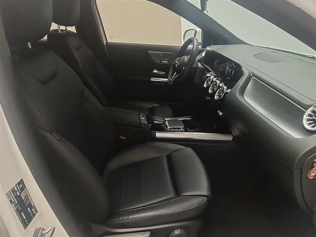 Mercedes-Benz GLA — миниатюра 5