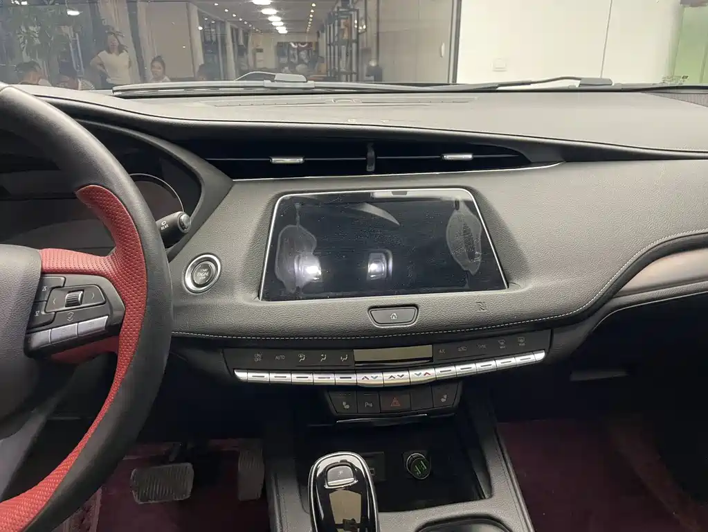Cadillac XT4 — миниатюра 15