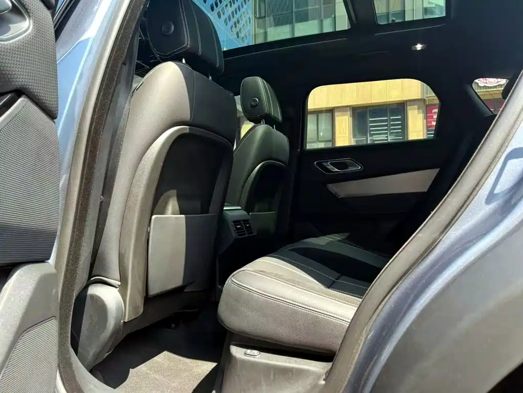 Land Rover Velar — миниатюра 10