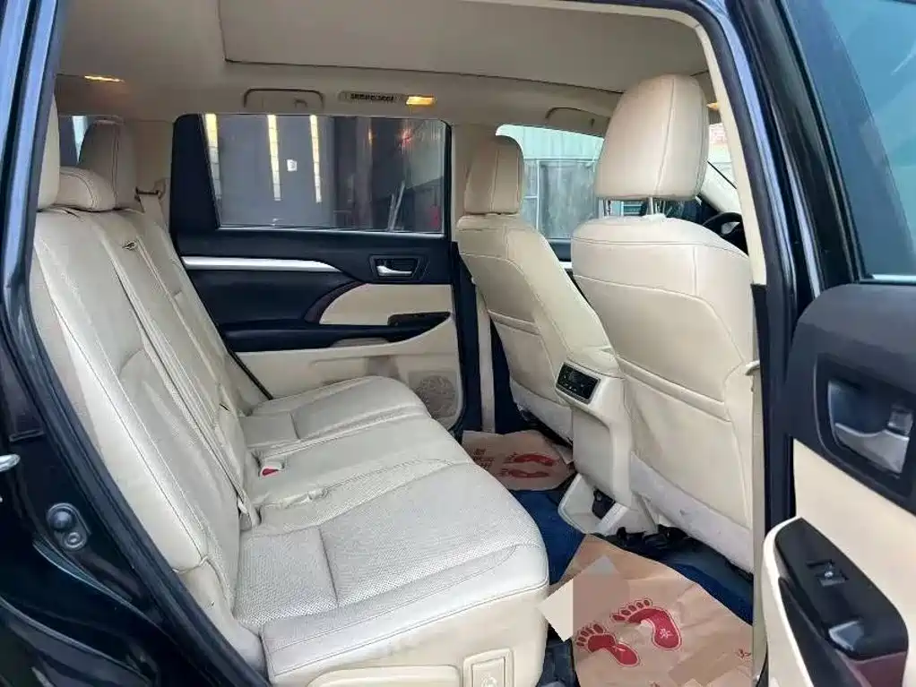 Toyota Highlander — миниатюра 7