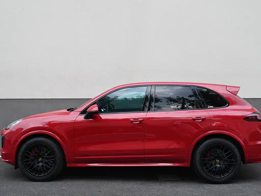 Porsche Cayenne — миниатюра 4