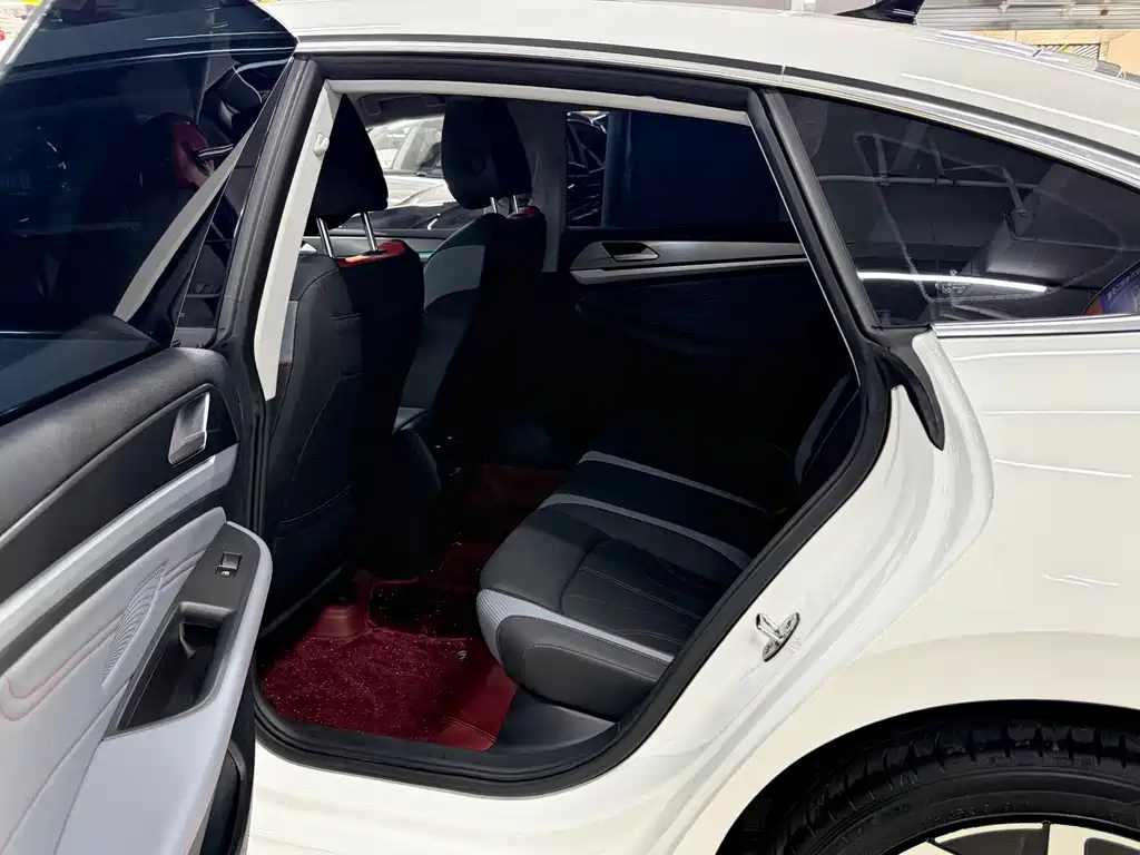 Volkswagen Lamando — миниатюра 10