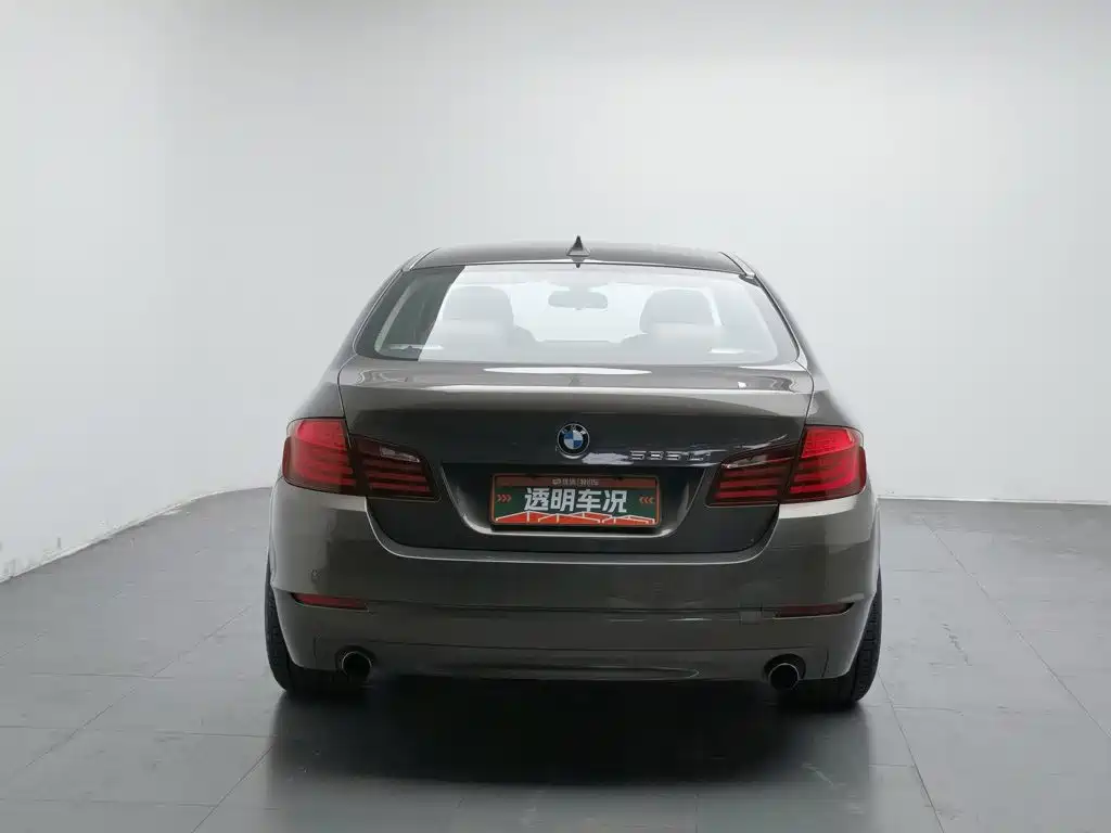 BMW 5 Series — миниатюра 4