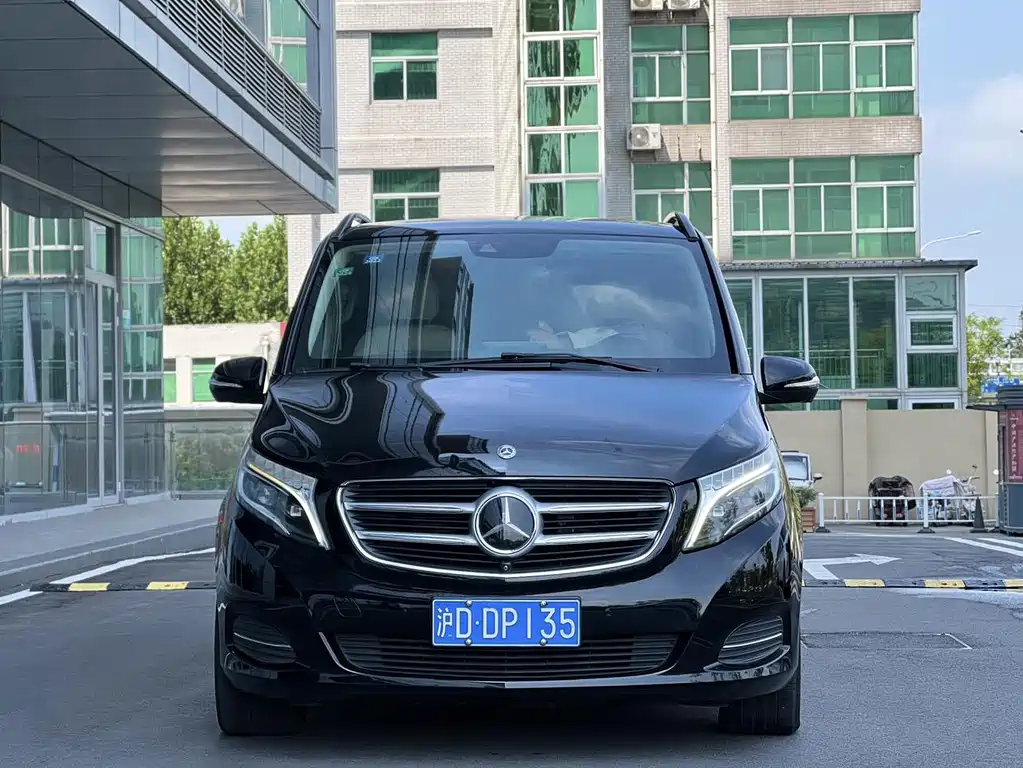 Mercedes-Benz V-Class — миниатюра 2