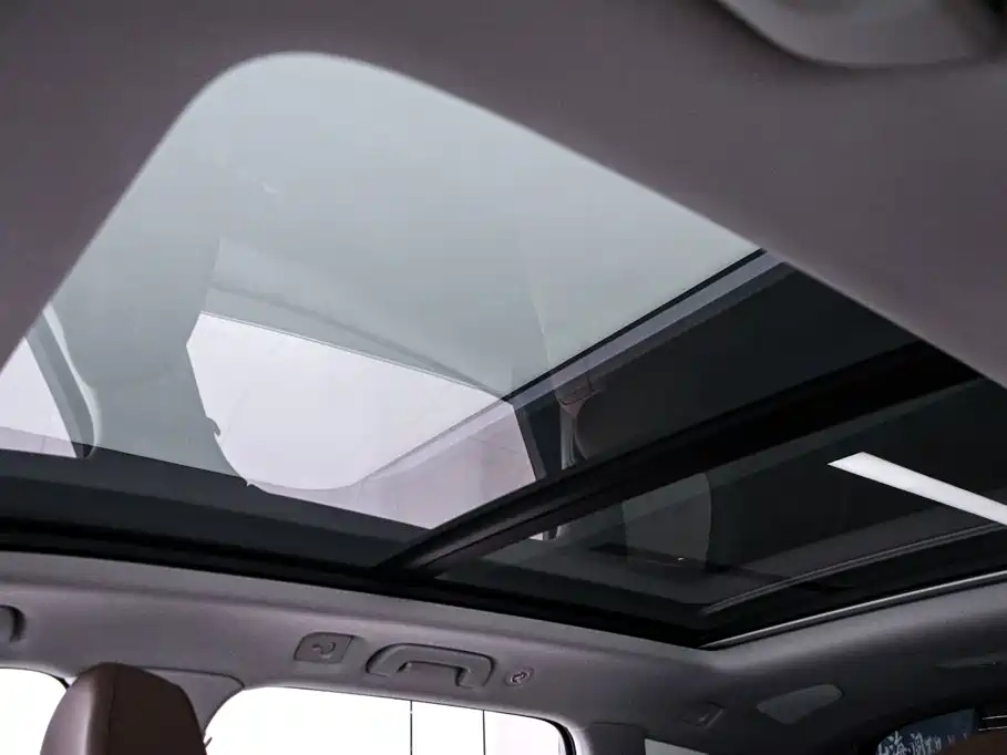 Audi Q7 — миниатюра 11