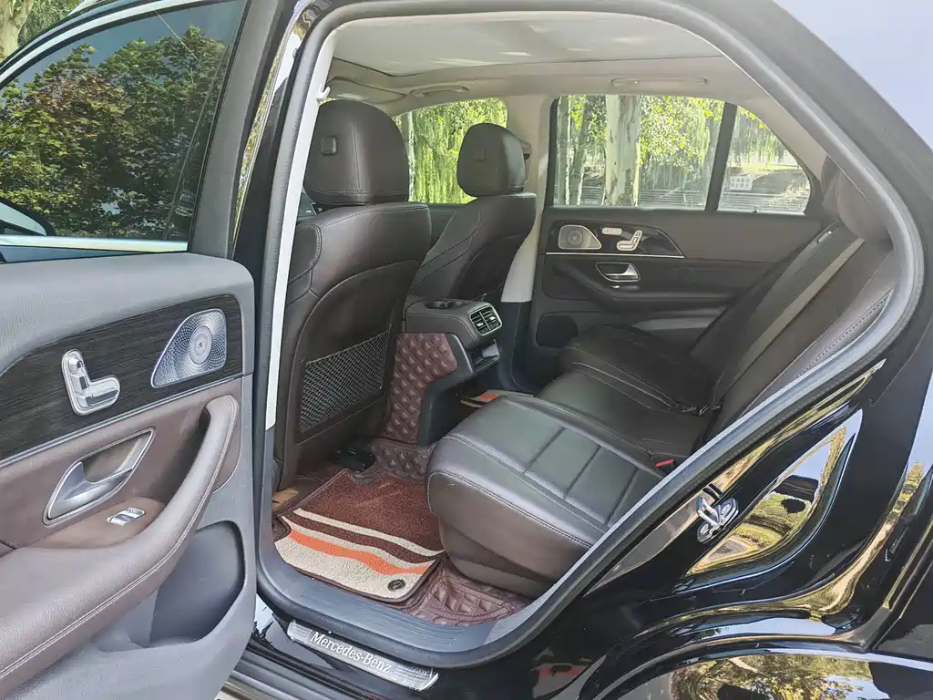 Mercedes-Benz GLE (Import) — миниатюра 4