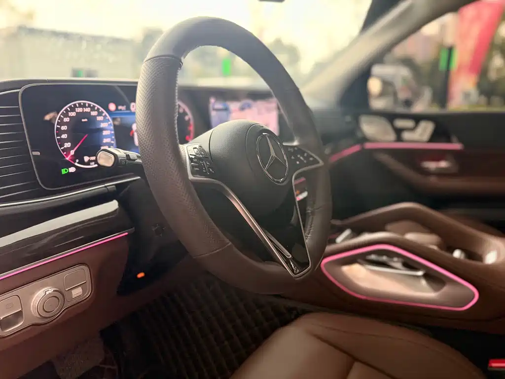 Mercedes-Benz GLE (Import) — миниатюра 14