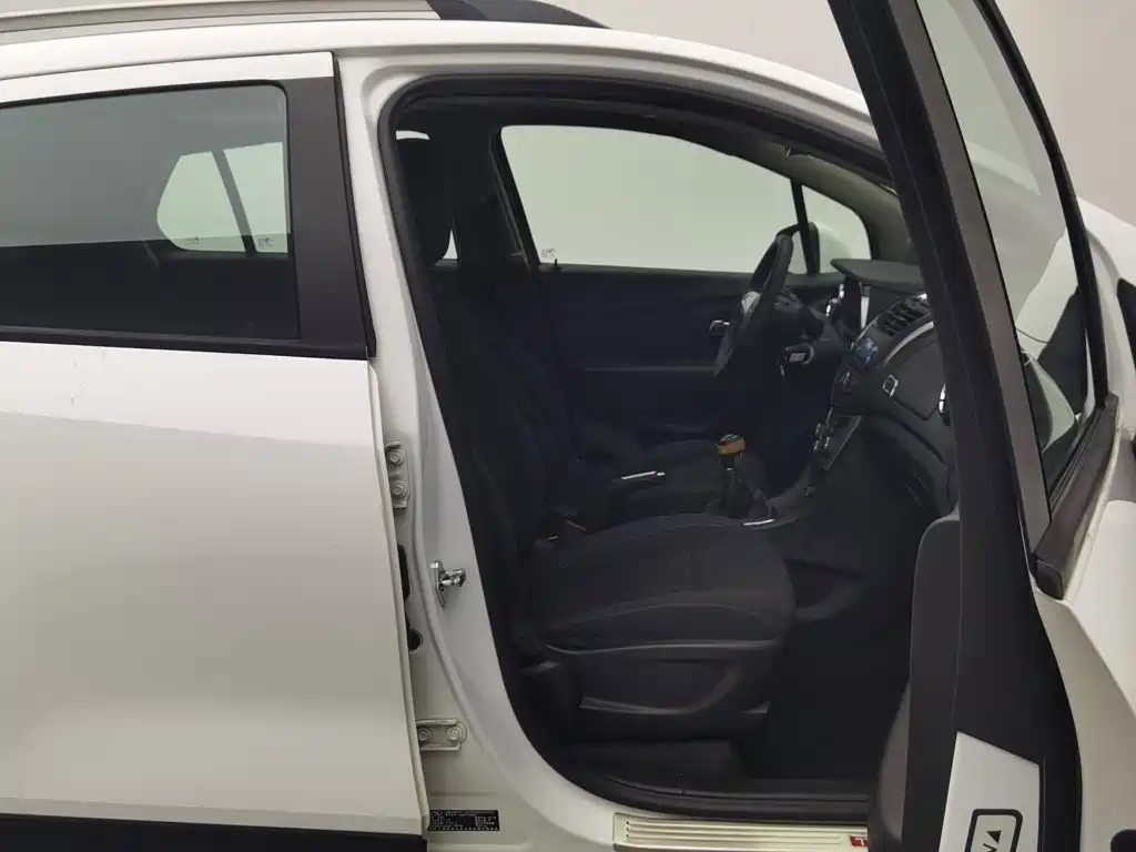 Chevrolet Trax — миниатюра 23