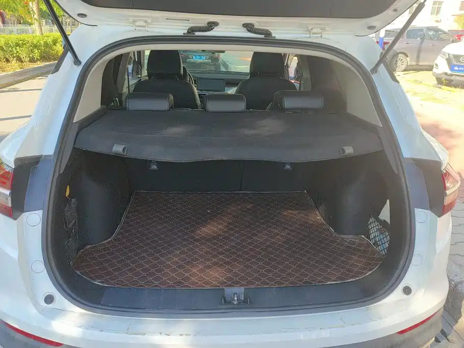 Geely Binyue — миниатюра 4