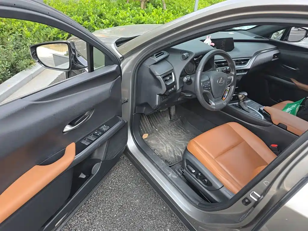 Lexus UX — миниатюра 16