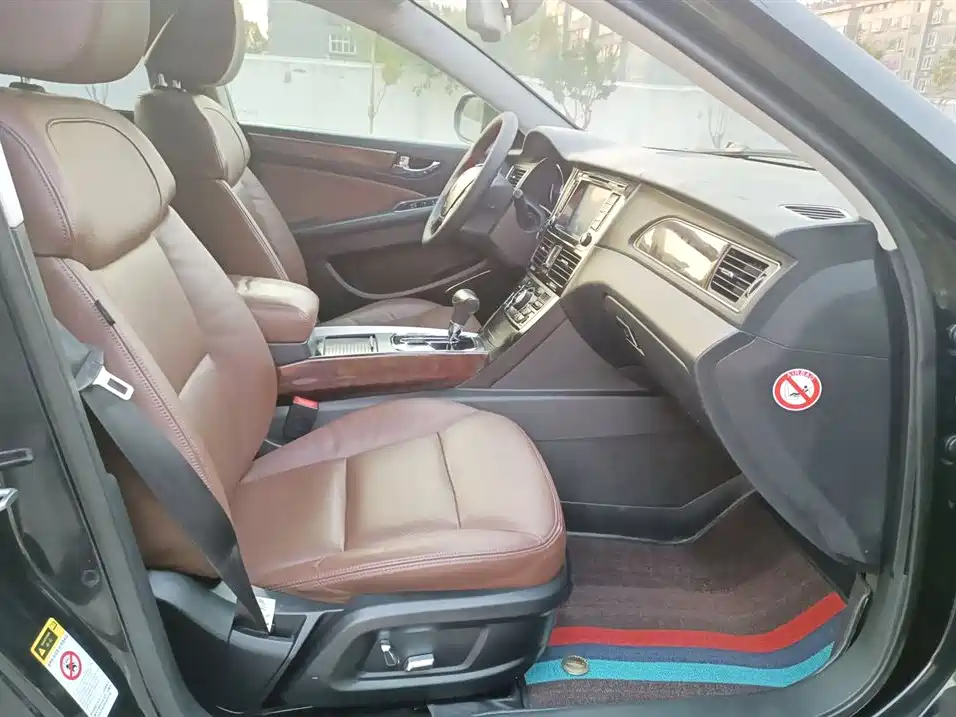 Hongqi H7 2015 3.0L Luxury