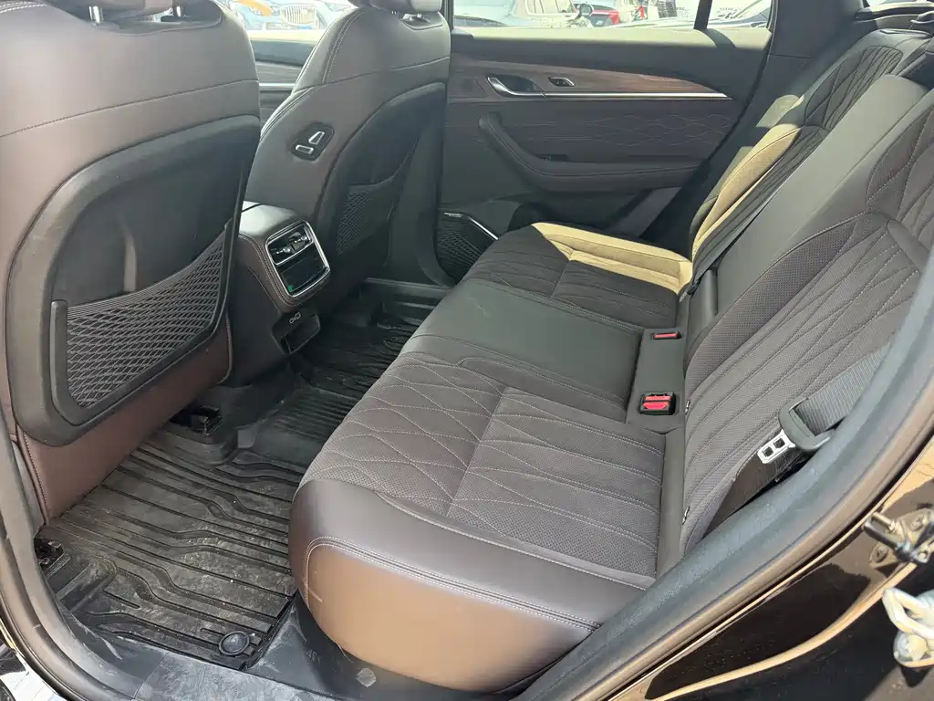 Geely Xingyue L — миниатюра 5