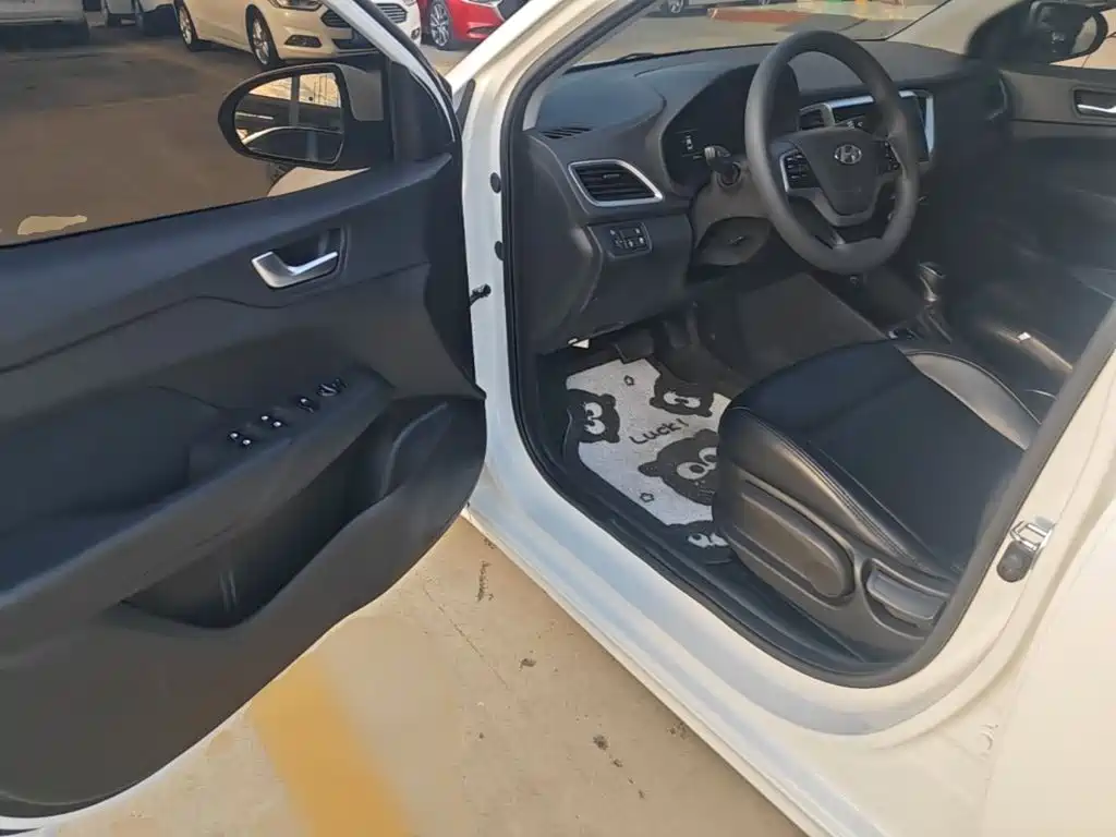 Hyundai Verna — миниатюра 16