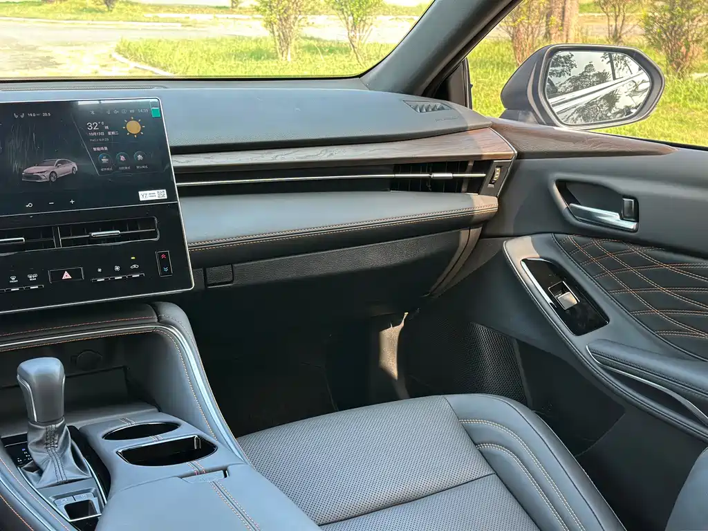 Toyota Avalon — миниатюра 24