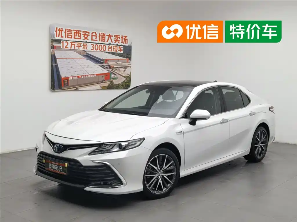 Toyota Camry 2023