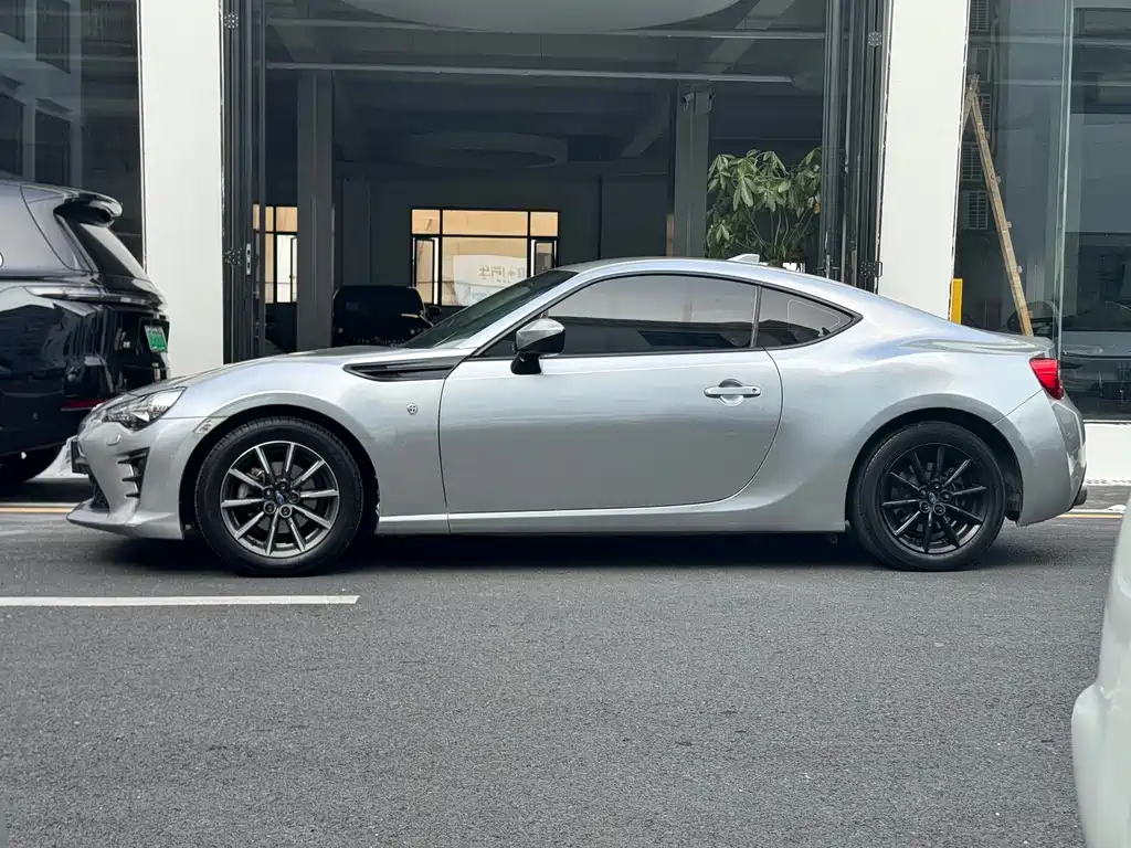 Toyota 86 — миниатюра 4