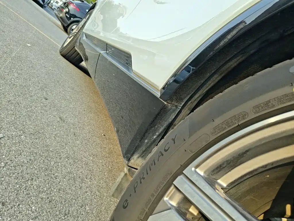 Cadillac Lyriq — миниатюра 22