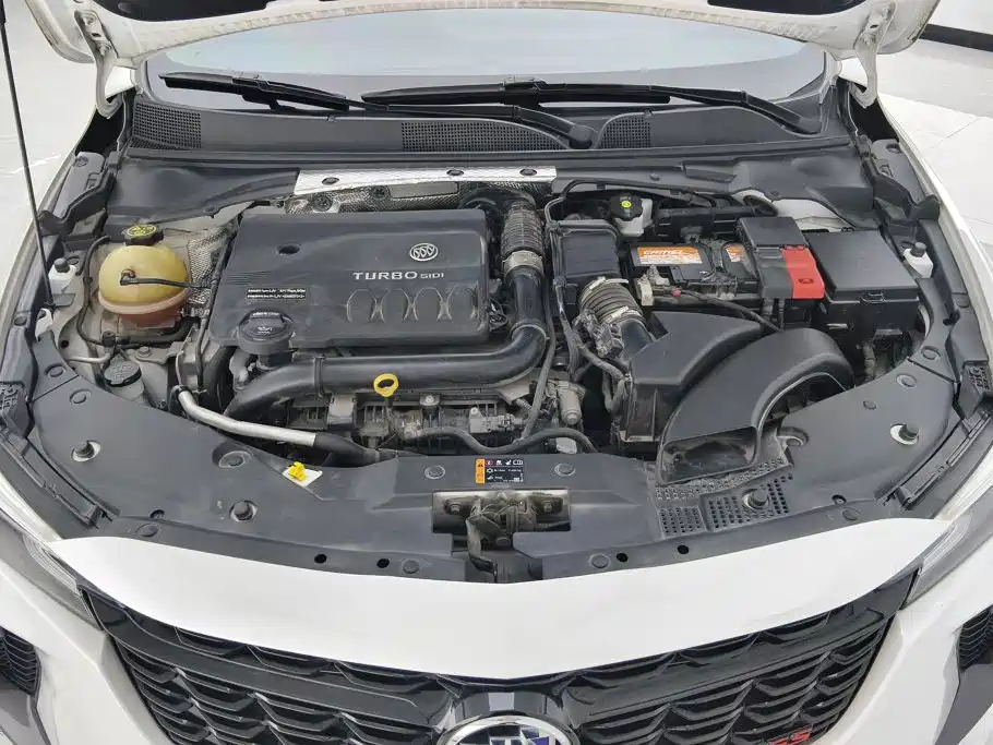 Buick Verano — миниатюра 10