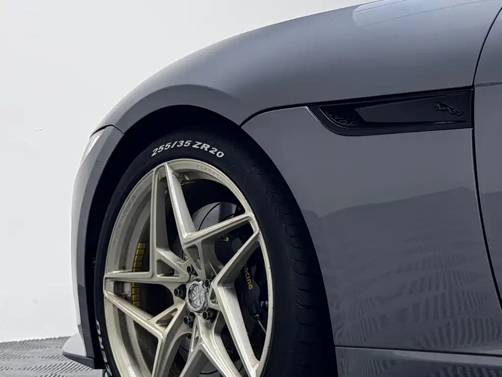 Jaguar F-Type 2024 P300 75