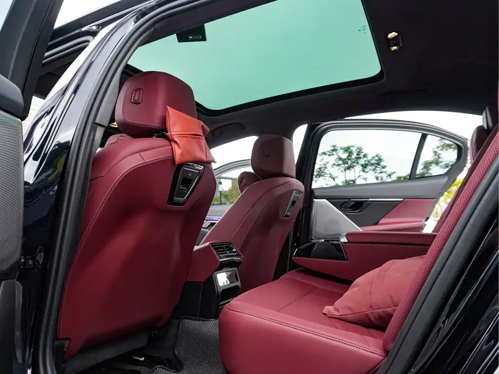 BMW 5 Series — миниатюра 25