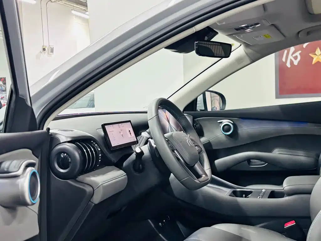 BYD Yuan Plus — миниатюра 4