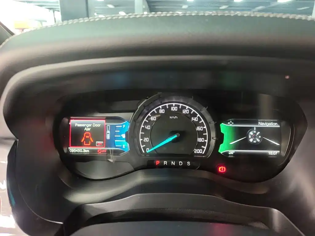Ford Everest — миниатюра 12