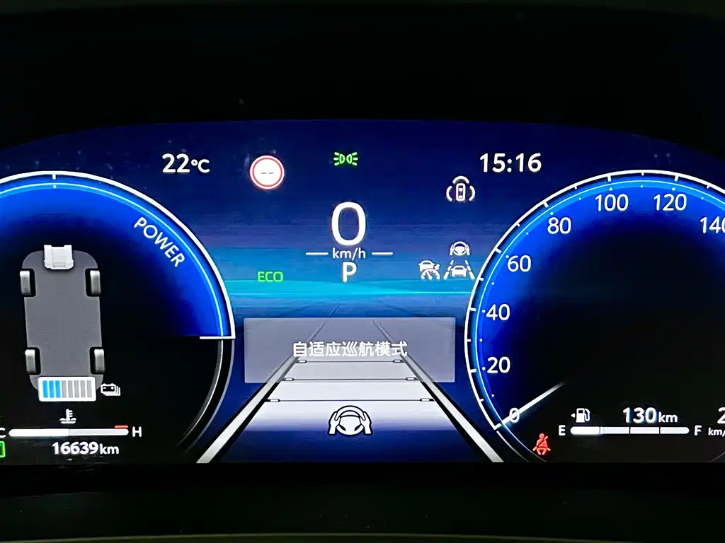 Toyota Alphard — миниатюра 14
