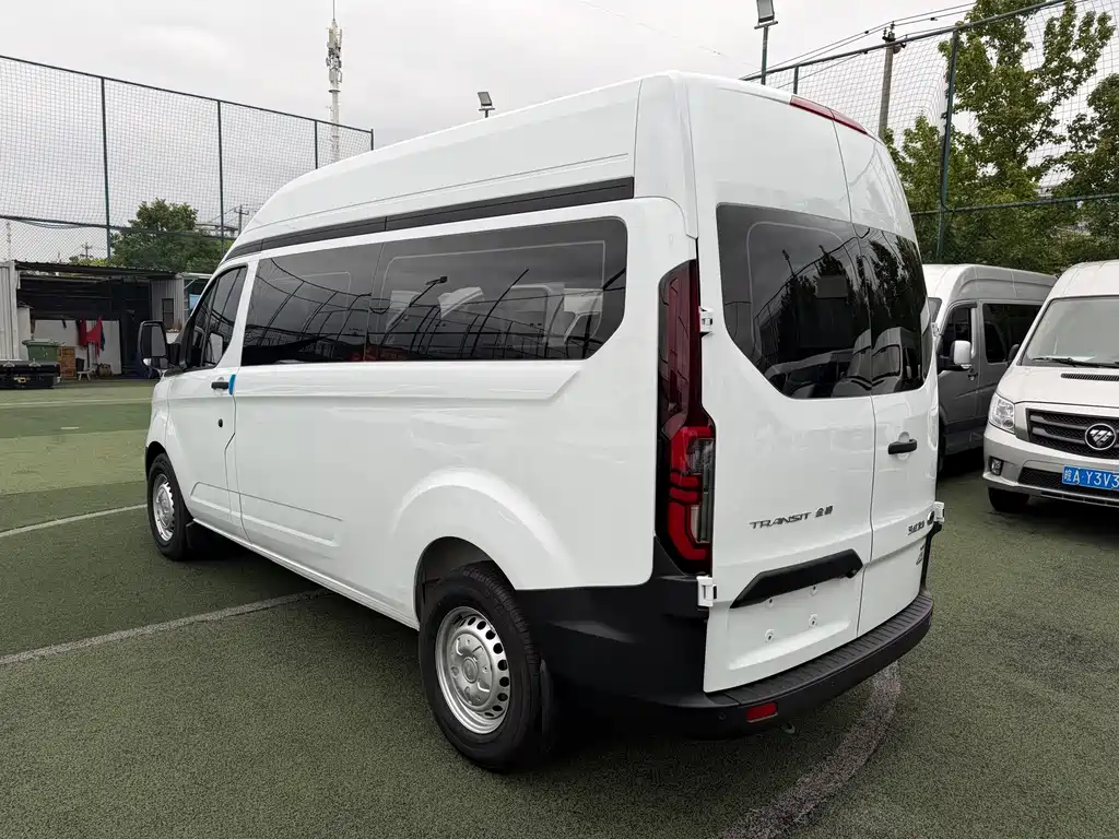 Ford Transit — миниатюра 9