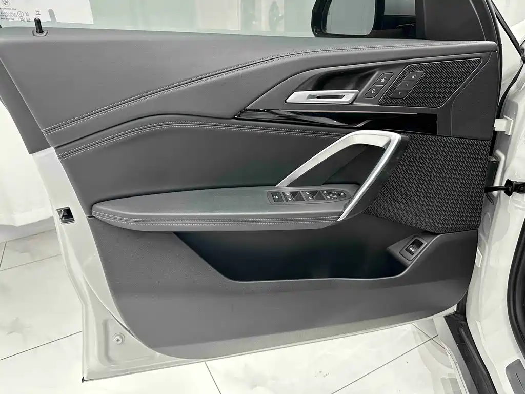 BMW X1 — миниатюра 8