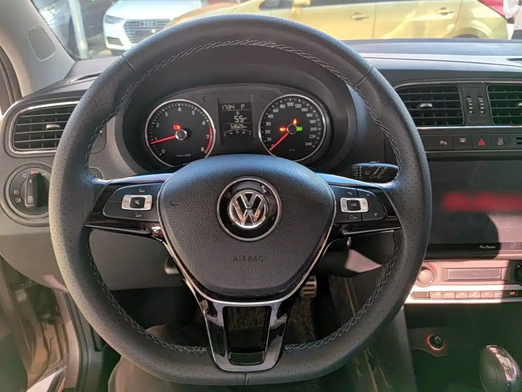 Volkswagen Polo — миниатюра 11
