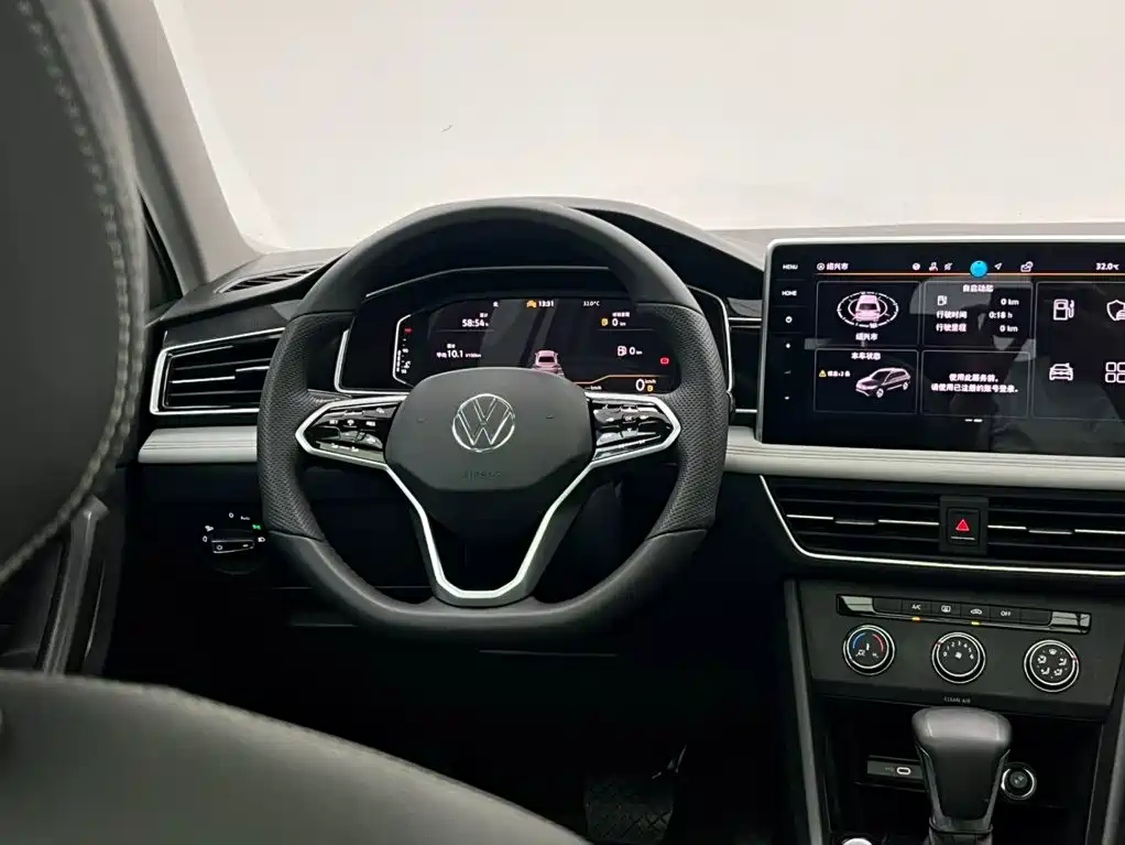 Volkswagen Tiguan L — миниатюра 17