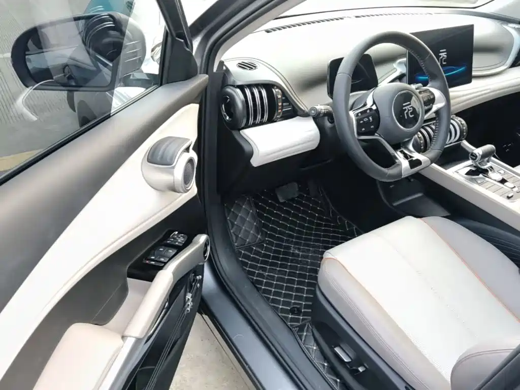 BYD Yuan Plus — миниатюра 16